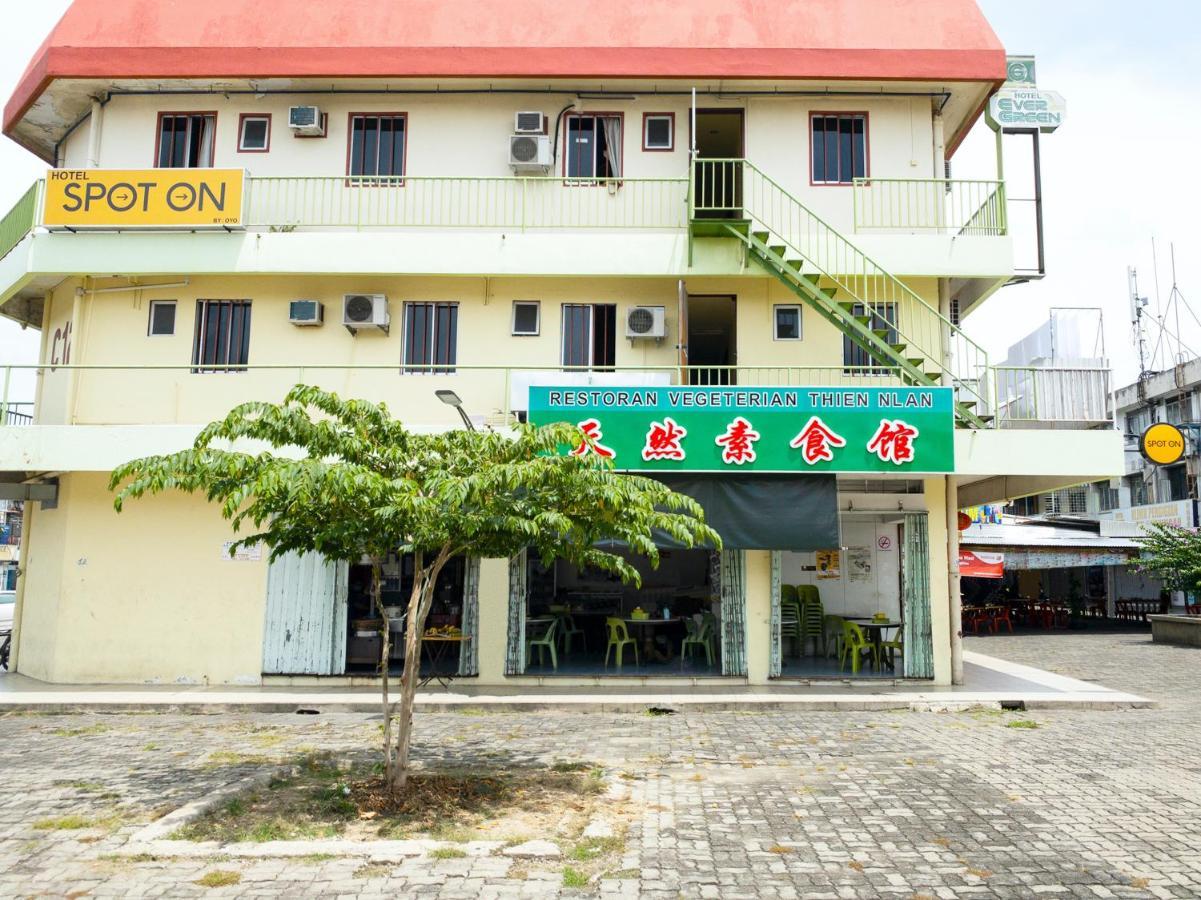 Spot On 89582 Evergreen Hotel Keningau Exterior foto