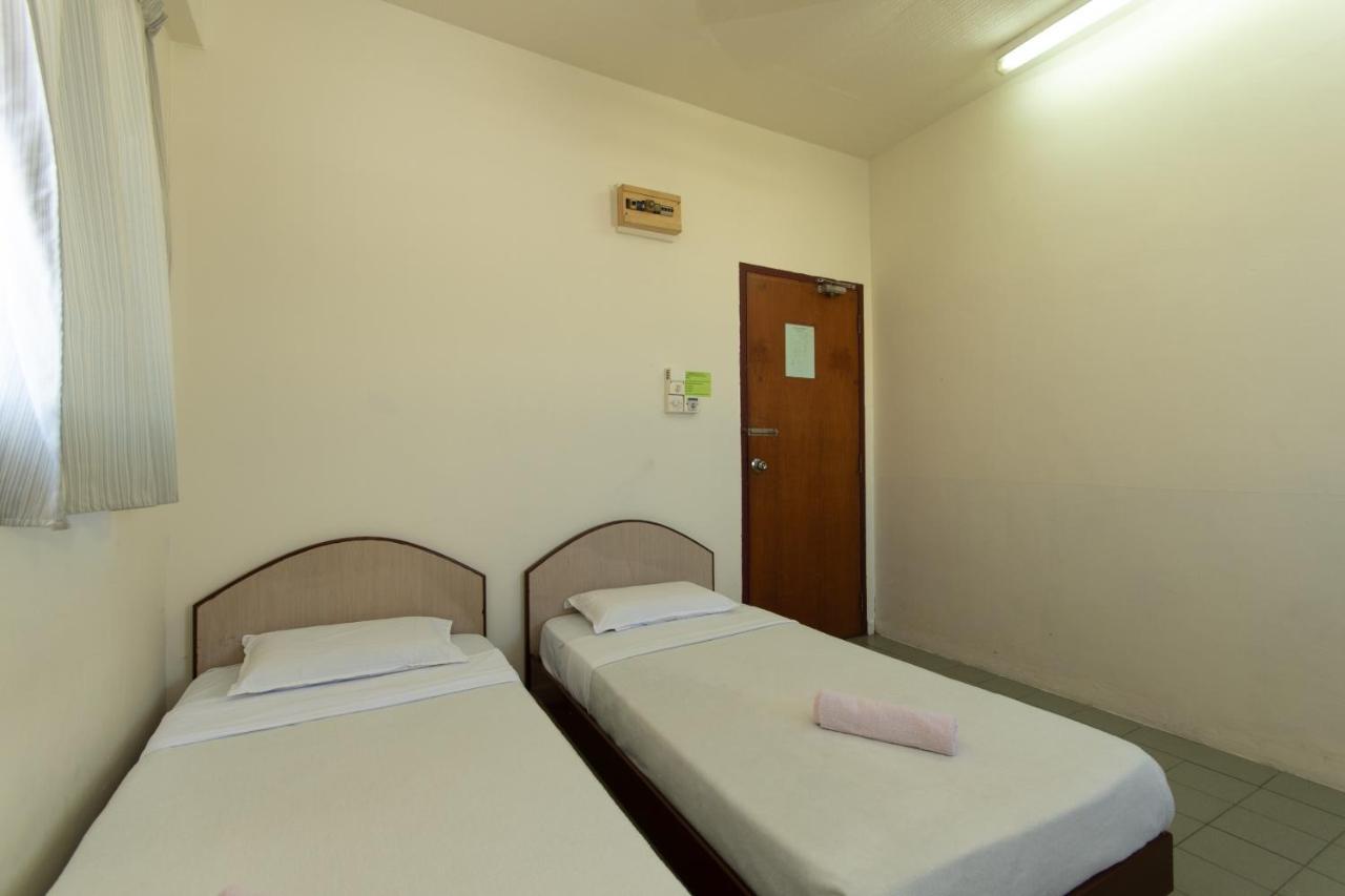 Spot On 89582 Evergreen Hotel Keningau Exterior foto