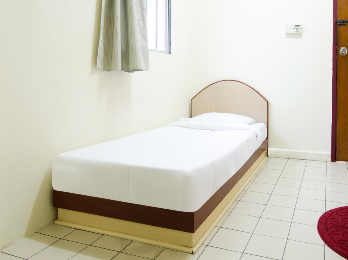 Spot On 89582 Evergreen Hotel Keningau Exterior foto